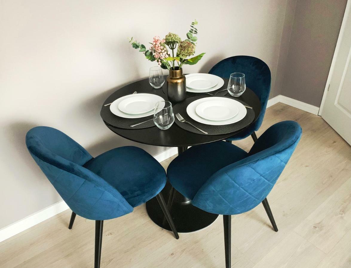 MHC Quiet Deluxe Suite near Downtown - Free Parking Braşov Buitenkant foto
